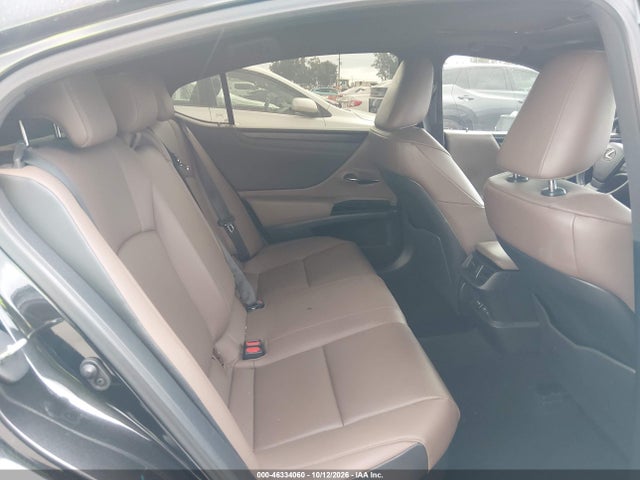 2024 LEXUS ES 300H 8