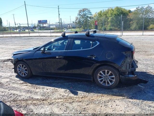2022 MAZDA MAZDA3 2.5 S 14