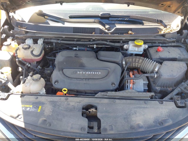 2018 CHRYSLER PACIFICA HYBRID LIMITED 10