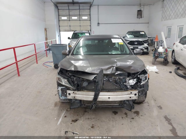 2018 TOYOTA CAMRY LE 13