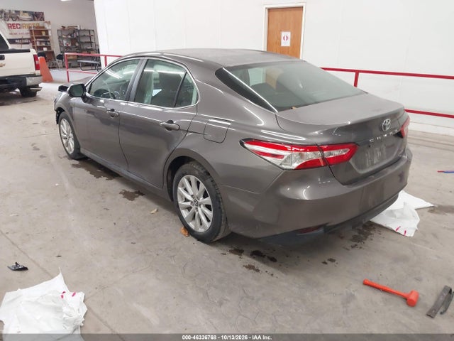 2018 TOYOTA CAMRY LE 3