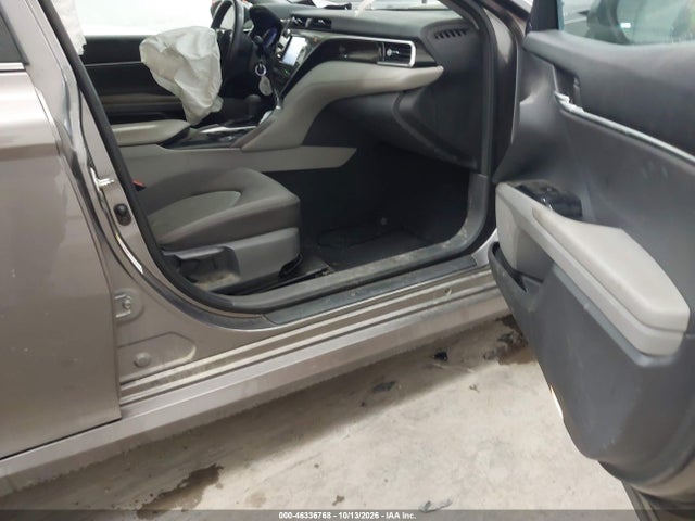 2018 TOYOTA CAMRY LE 5