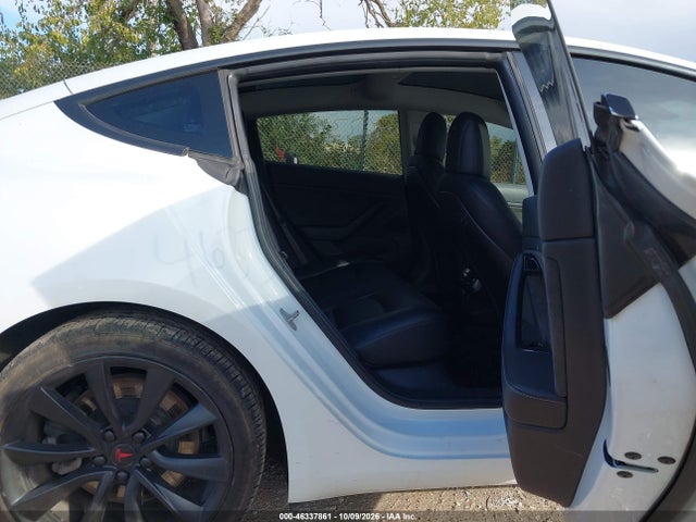 2018 TESLA MODEL 3 LONG RANGE/PERFORMANCE 8