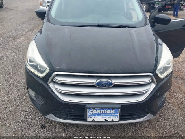 2017 FORD ESCAPE SE 6