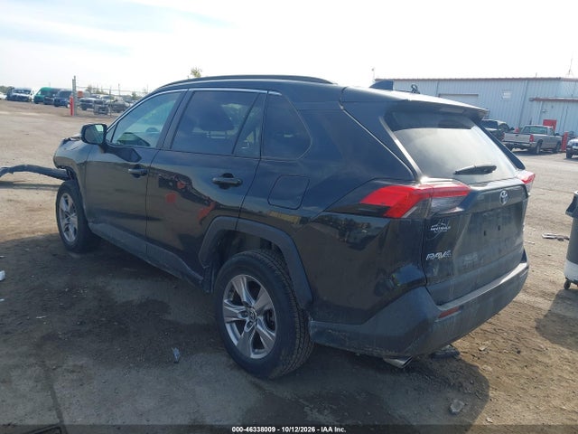 2022 TOYOTA RAV4 XLE 3
