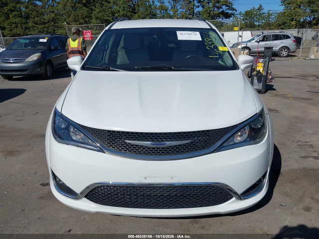 2017 CHRYSLER PACIFICA TOURING-L 12