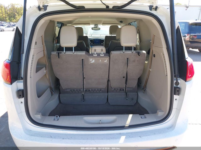 2017 CHRYSLER PACIFICA TOURING-L 18