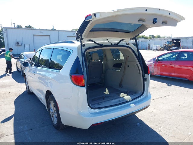 2017 CHRYSLER PACIFICA TOURING-L 3
