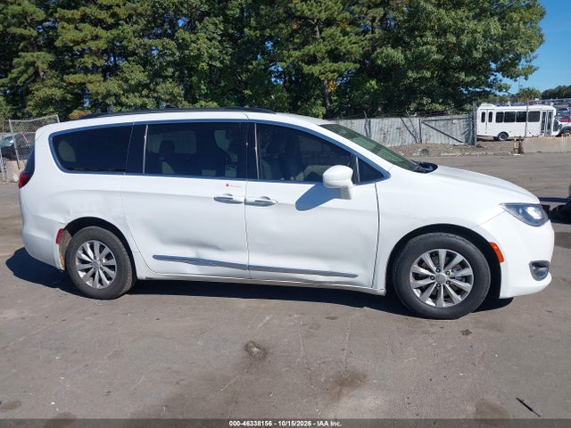 2017 CHRYSLER PACIFICA TOURING-L 6