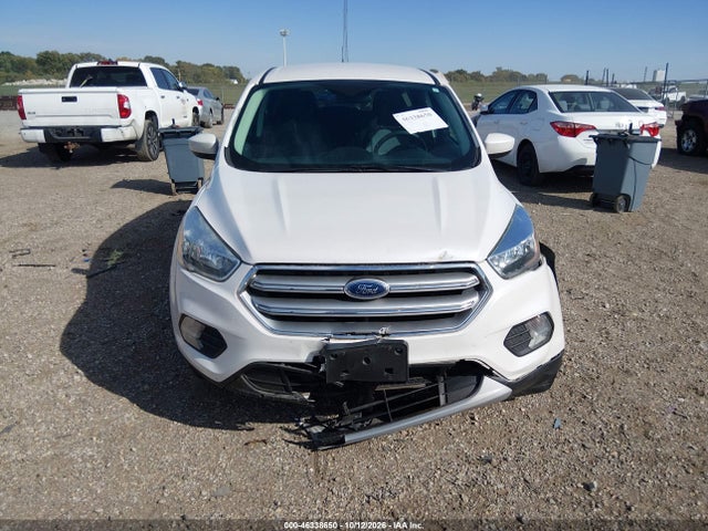 2017 FORD ESCAPE SE 12