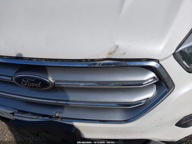 2017 FORD ESCAPE SE 18