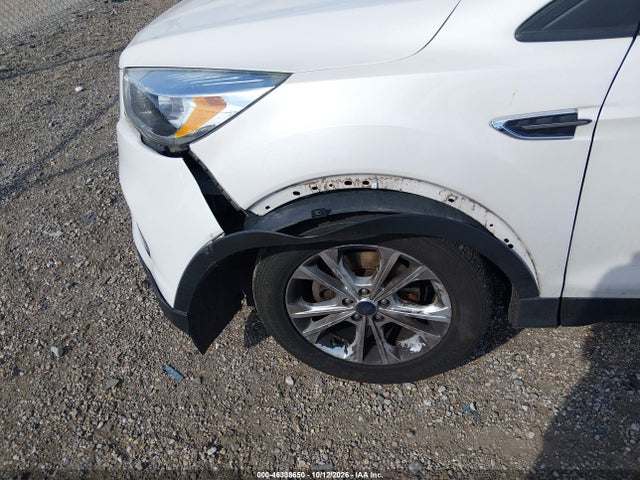 2017 FORD ESCAPE SE 20