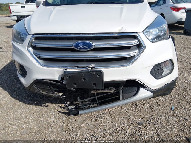 2017 FORD ESCAPE SE 6