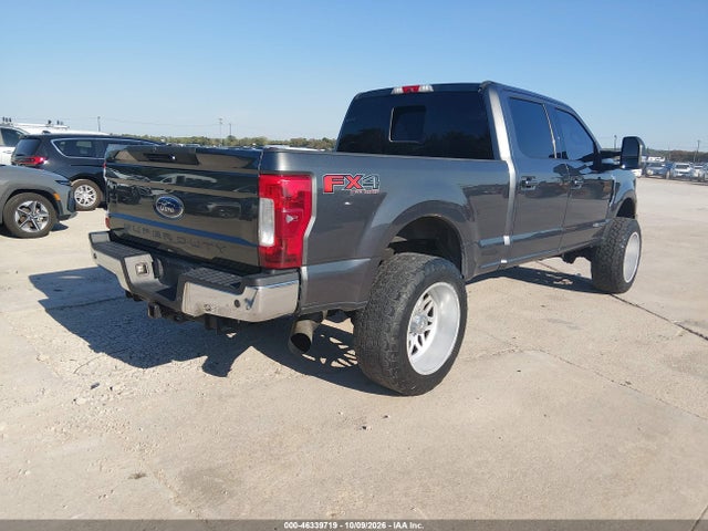 2017 FORD F-250 LARIAT 4