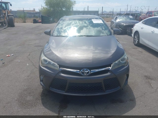 2017 TOYOTA CAMRY SE 11