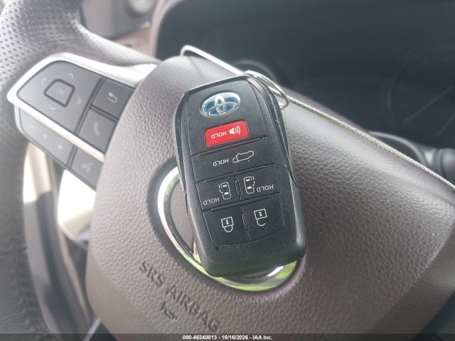 2021 TOYOTA SIENNA PLATINUM 11