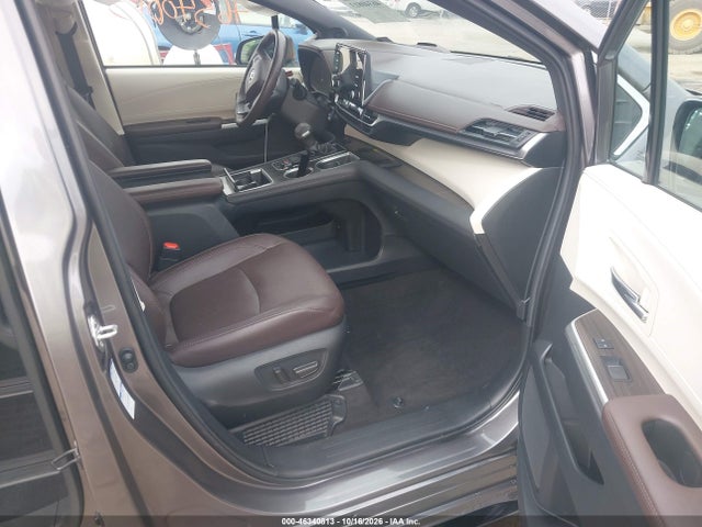2021 TOYOTA SIENNA PLATINUM 5