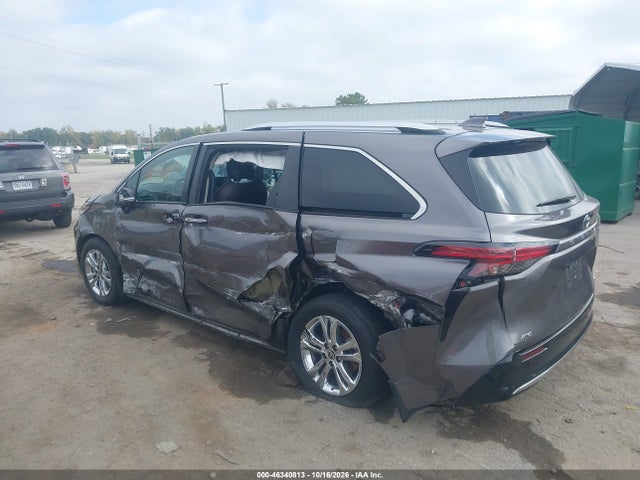 2021 TOYOTA SIENNA PLATINUM 6