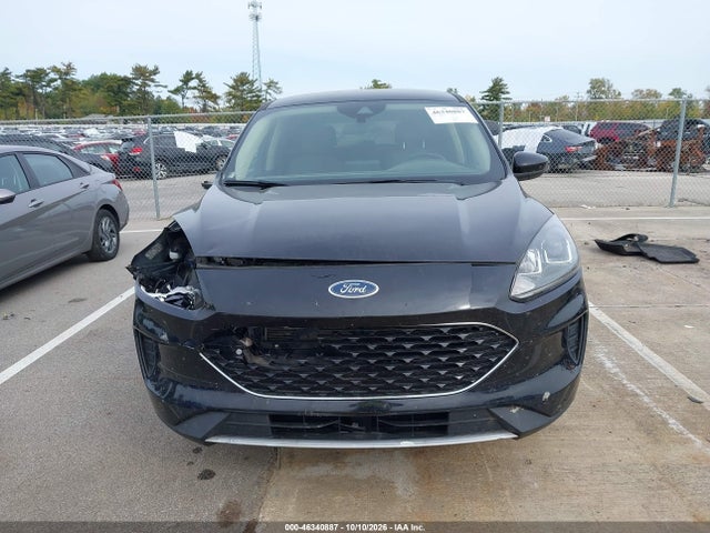 2020 FORD ESCAPE SE 12