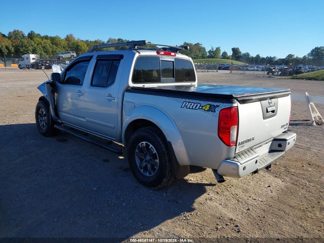 2017 NISSAN FRONTIER PRO-4X 3