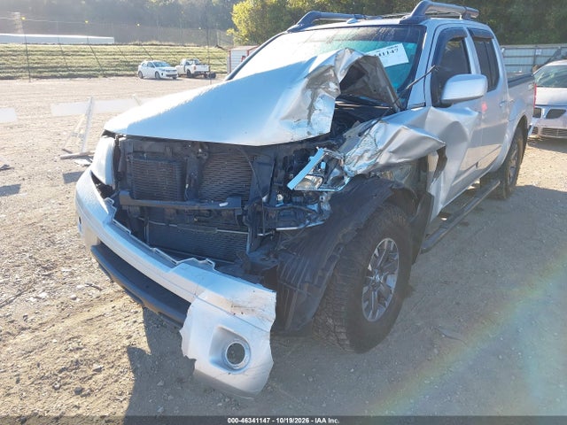 2017 NISSAN FRONTIER PRO-4X 6