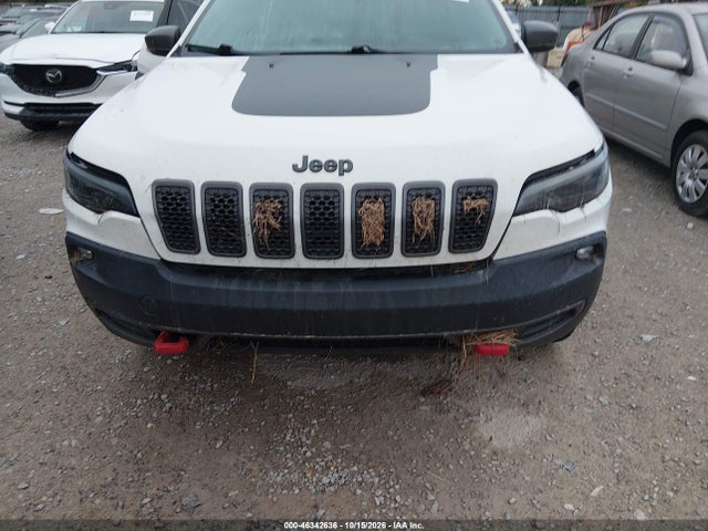2019 JEEP CHEROKEE TRAILHAWK 4X4 6