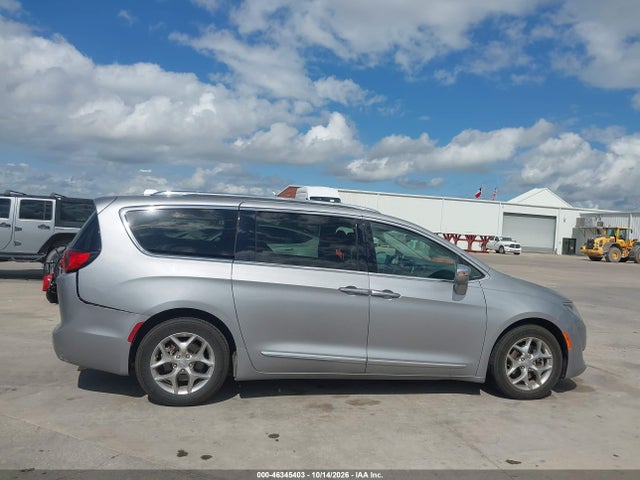 2018 CHRYSLER PACIFICA LIMITED 12