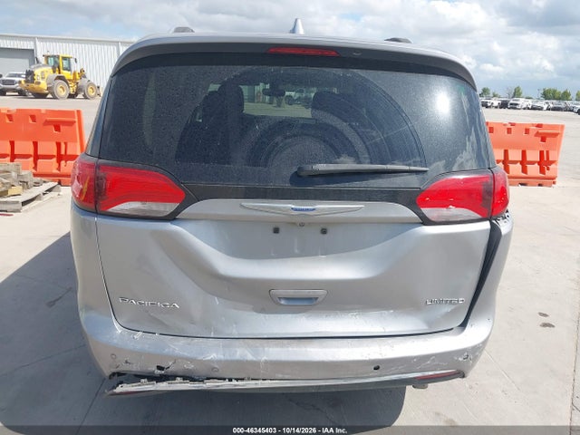 2018 CHRYSLER PACIFICA LIMITED 15