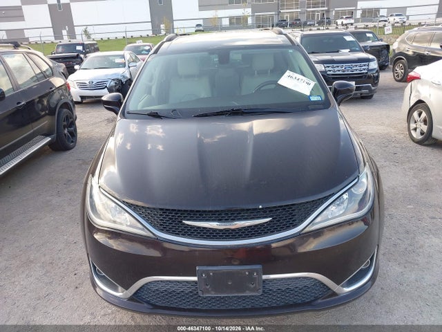 2017 CHRYSLER PACIFICA 12