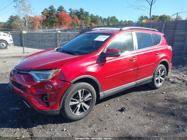 2017 TOYOTA RAV4 XLE 2