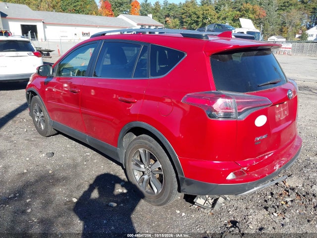 2017 TOYOTA RAV4 XLE 3