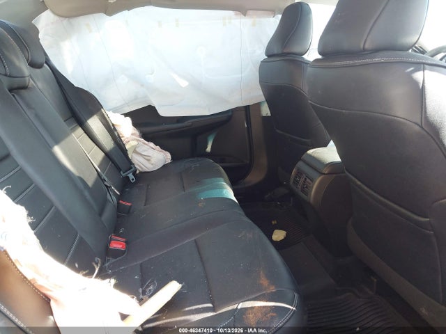 2017 TOYOTA CAMRY XLE 8