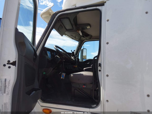 2018 INTERNATIONAL LT 7