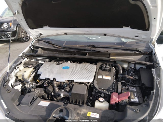 2017 TOYOTA PRIUS TWO 10