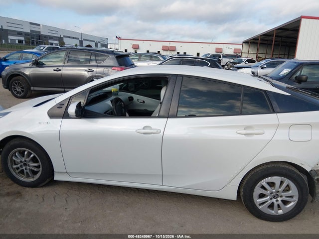 2017 TOYOTA PRIUS TWO 14