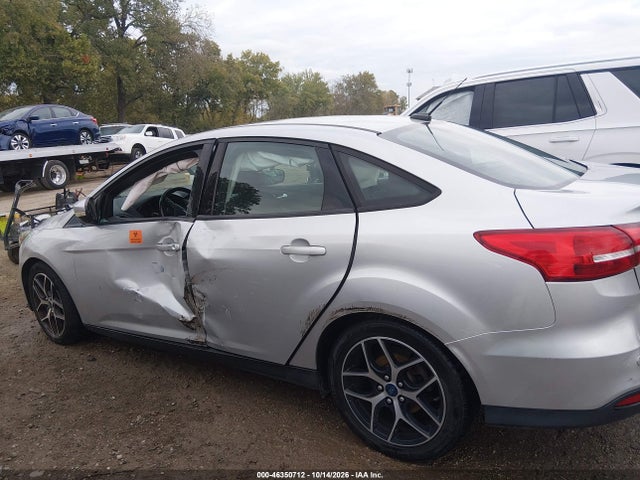 2017 FORD FOCUS SEL 6