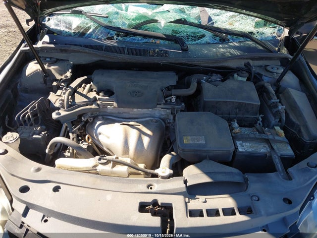 2017 TOYOTA CAMRY SE 10
