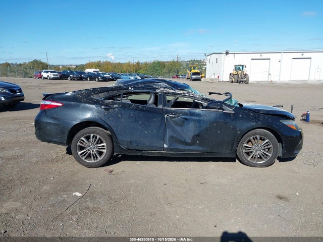 2017 TOYOTA CAMRY SE 13