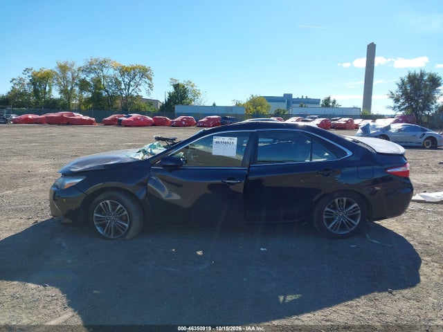 2017 TOYOTA CAMRY SE 14