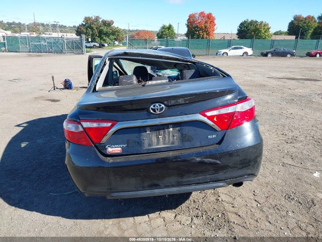 2017 TOYOTA CAMRY SE 16