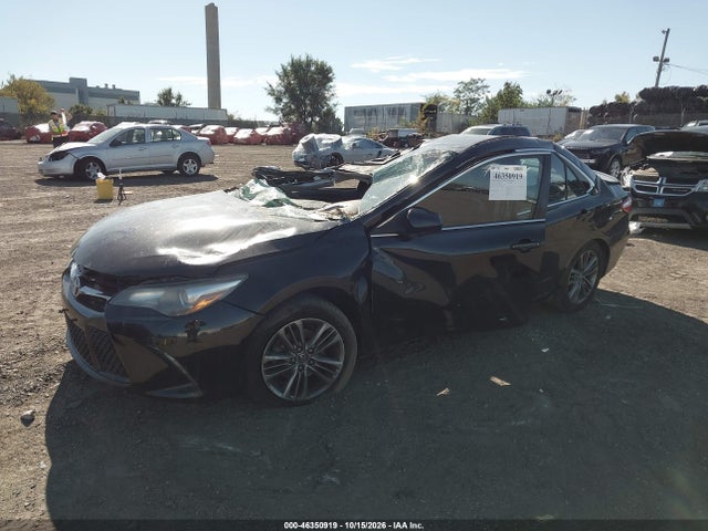 2017 TOYOTA CAMRY SE 2