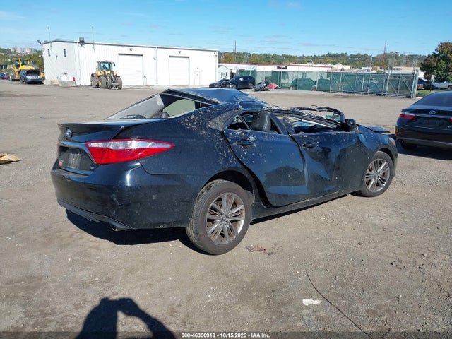 2017 TOYOTA CAMRY SE 4