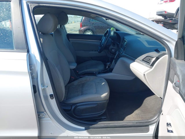 2017 HYUNDAI ELANTRA SE 5