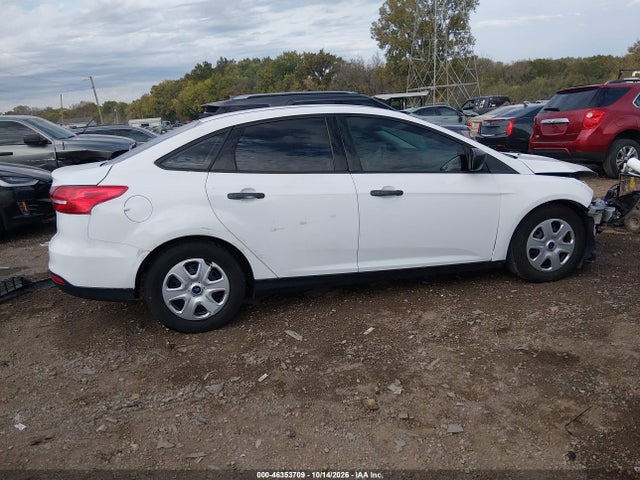 2018 FORD FOCUS S 14