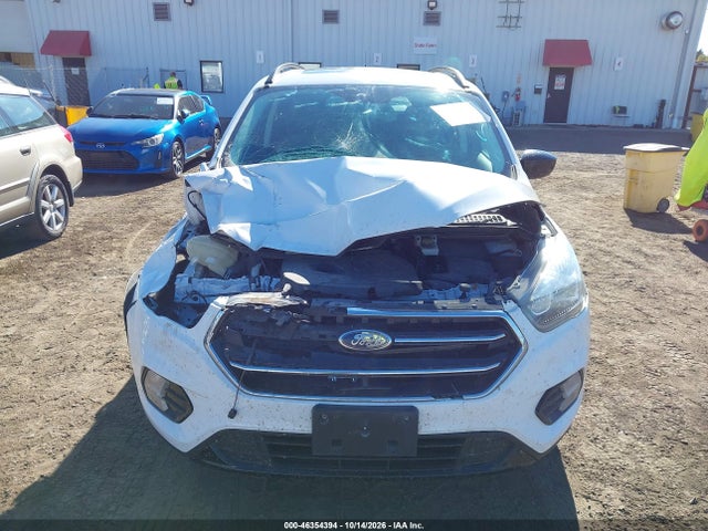 2017 FORD ESCAPE SE 13