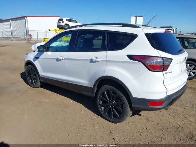 2017 FORD ESCAPE SE 3