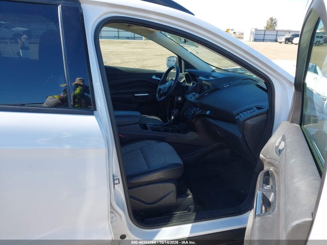 2017 FORD ESCAPE SE 5