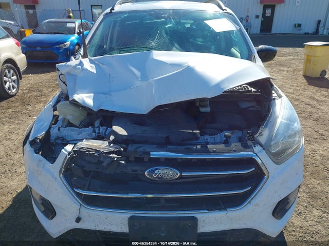 2017 FORD ESCAPE SE 6