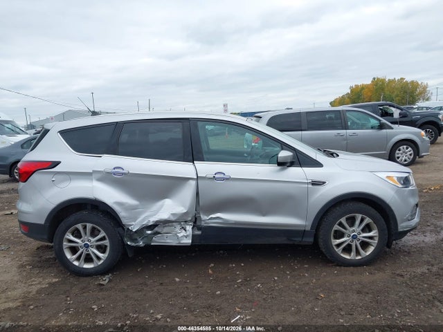 2019 FORD ESCAPE SE 13