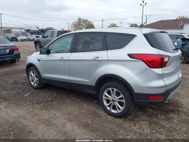 2019 FORD ESCAPE SE 3